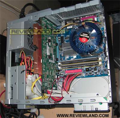 pcgamingconsole-inwin-open1.jpg (32769 bytes)