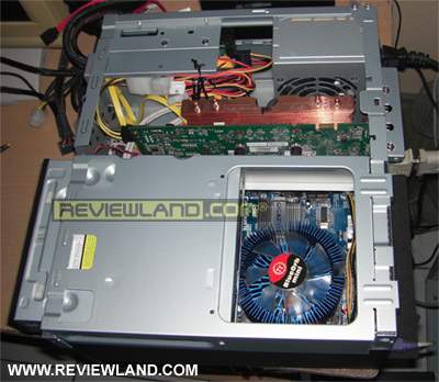 pcgamingconsole-inwin-open2.jpg (24781 bytes)