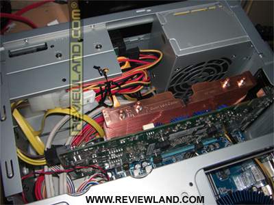 pcgamingconsole-inwin-vga.jpg (24601 bytes)